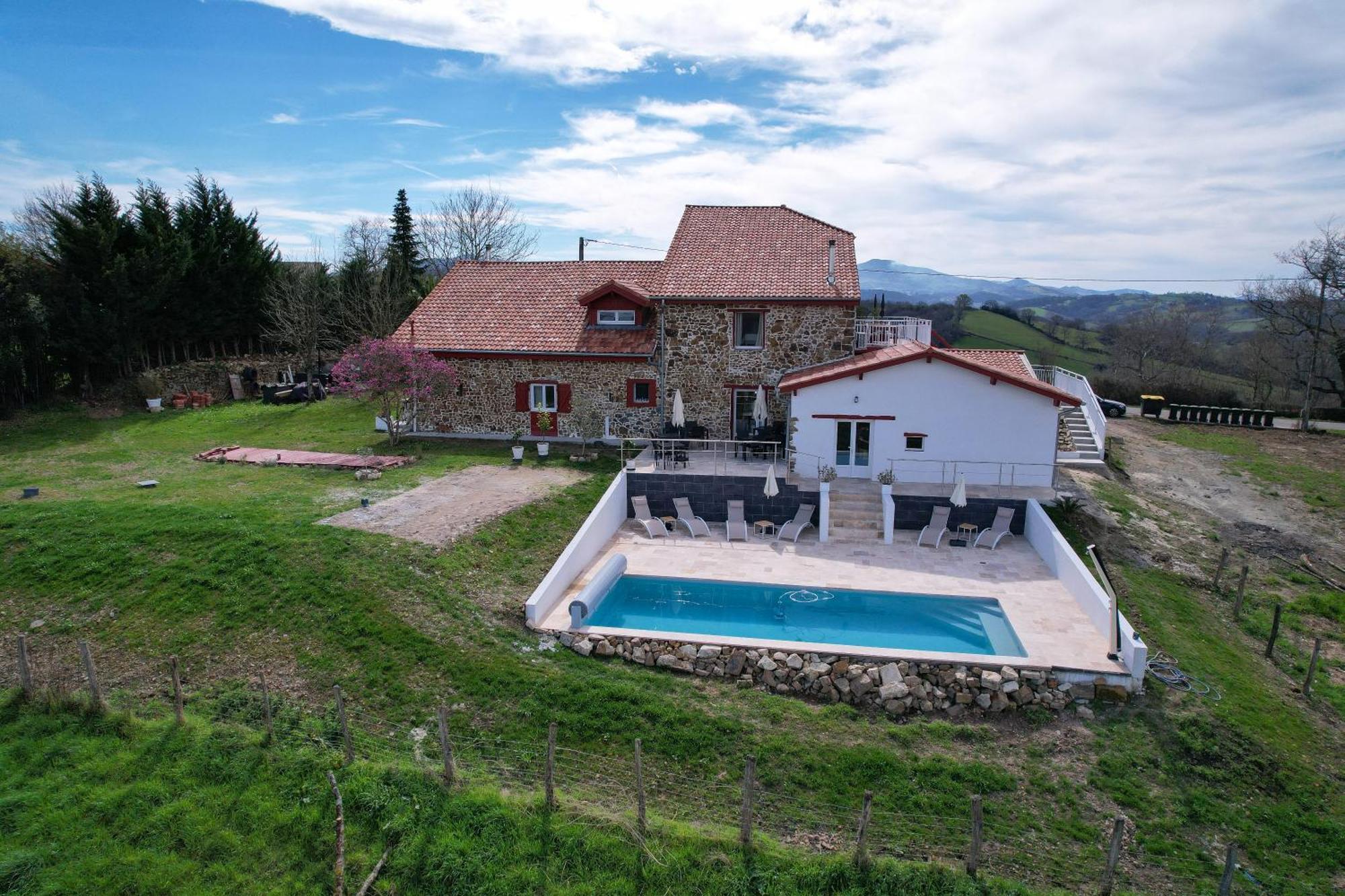 Bed & Breakfast Perbos 1556 La Bastide-Clairence Exterior foto